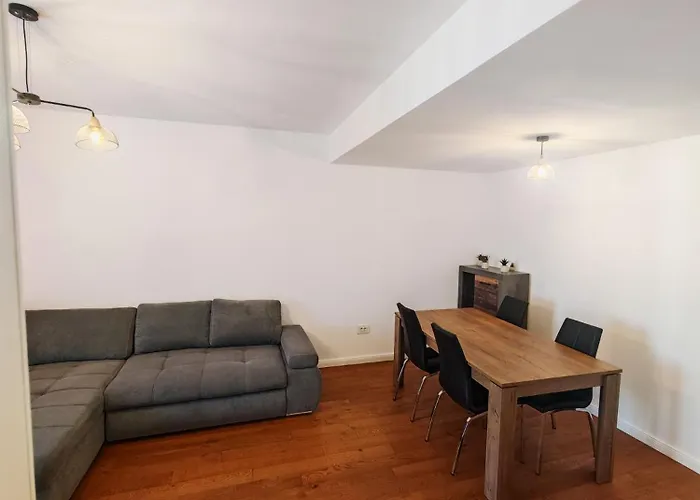 Apartment Kasper Collection - Commercial Center