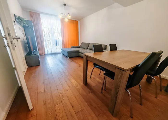 Kasper Collection - Commercial Center Apartment Brasov